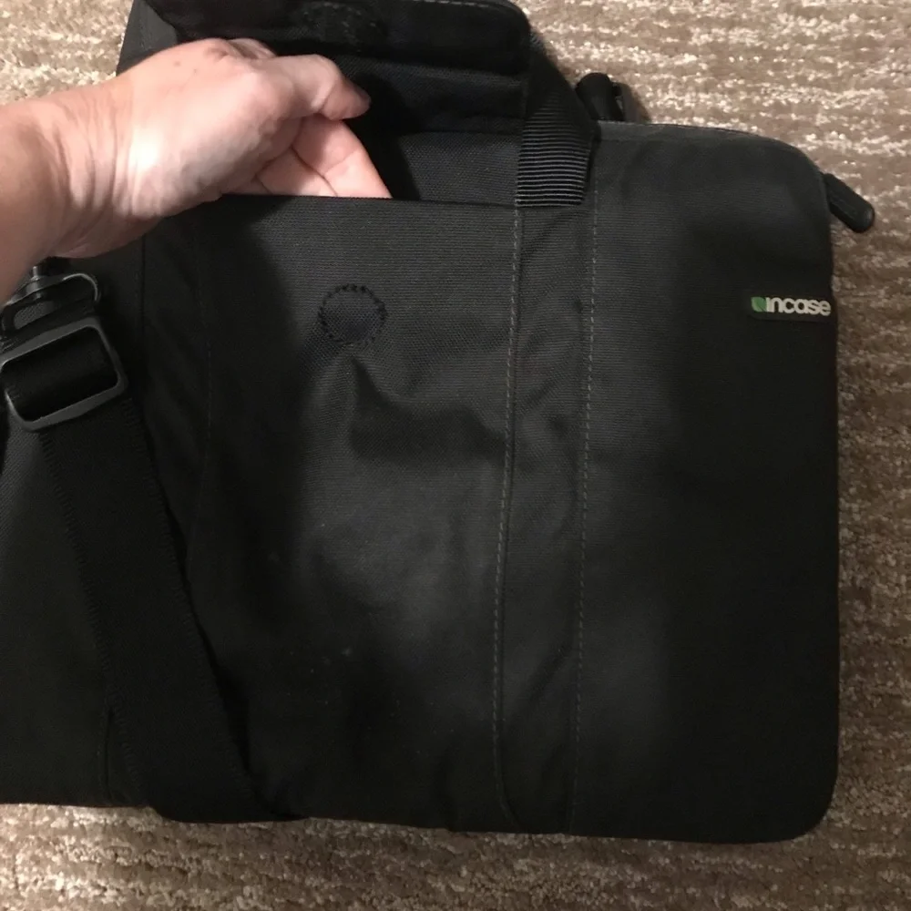 Incase Laptop Case 14” Waterproof Briefcase Bag Adjustable Shoulder Strap bags